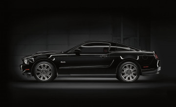 Black Mustang GT