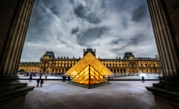 Louvre Laptop