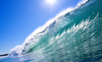Ocean Wave Desktop Wallpaper
