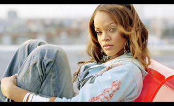 Rihanna Wallpaper Screensaver
